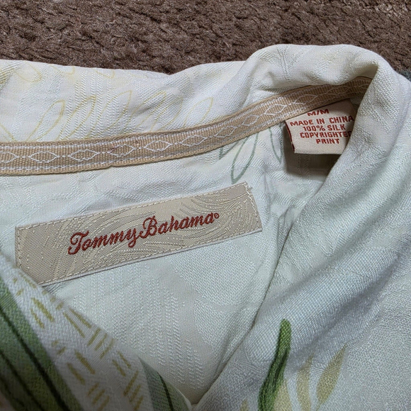 Lot of 3 Tommy Bahama Mens M Silk Linen Camp Hawaiian Shirts Tropical - Picture 10 of 16